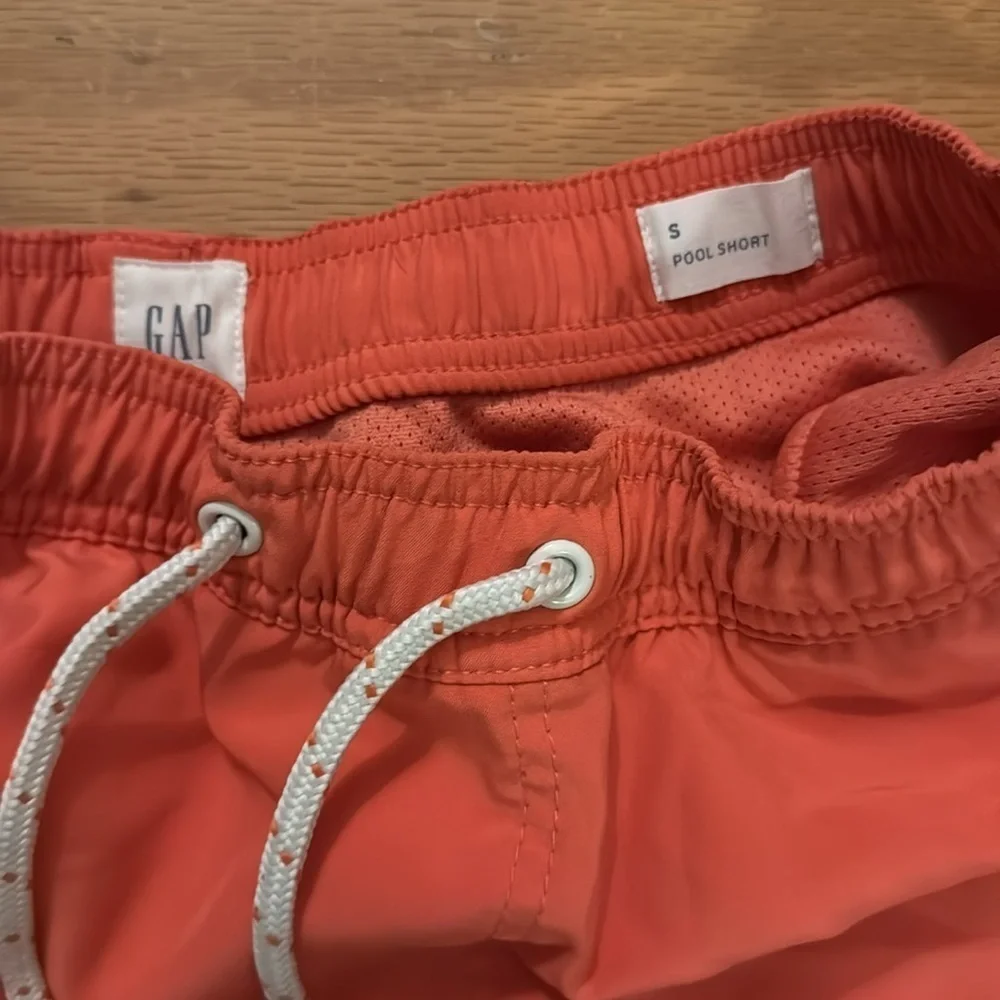 GAP sunset orange